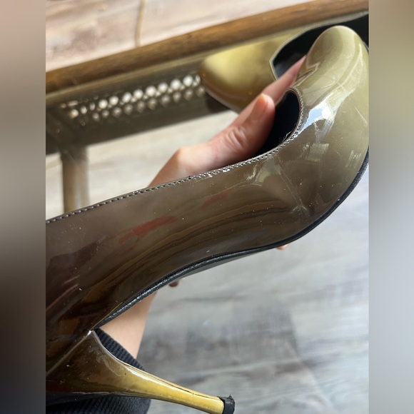 Green ombré Stuart Weitzman pumps size 10 - Picture 13 of 14